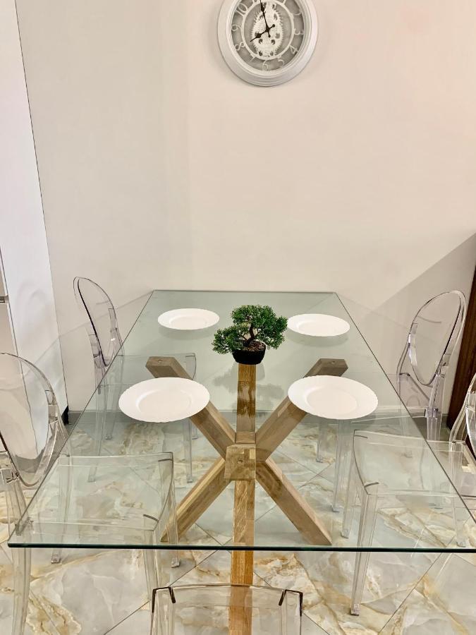 4-Room Jacuzzi Apartment إلفيف المظهر الخارجي الصورة